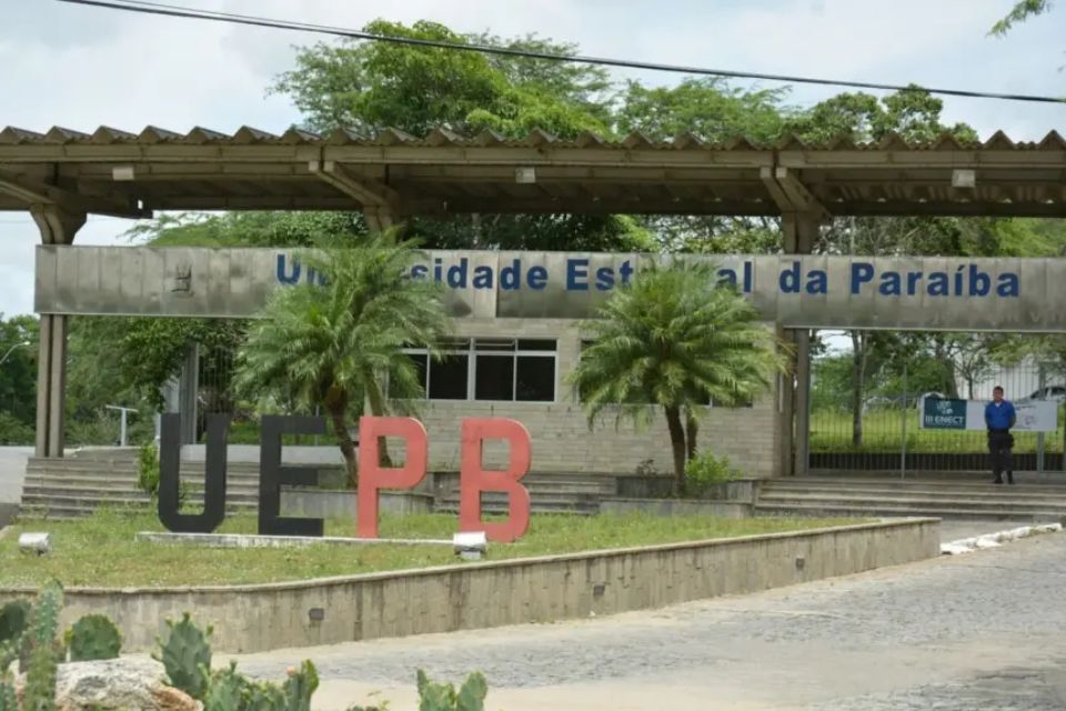 Canudo que muda de cor: UEPB apresenta a Padilha e Motta métodos para detectar metanol
/Reprodução