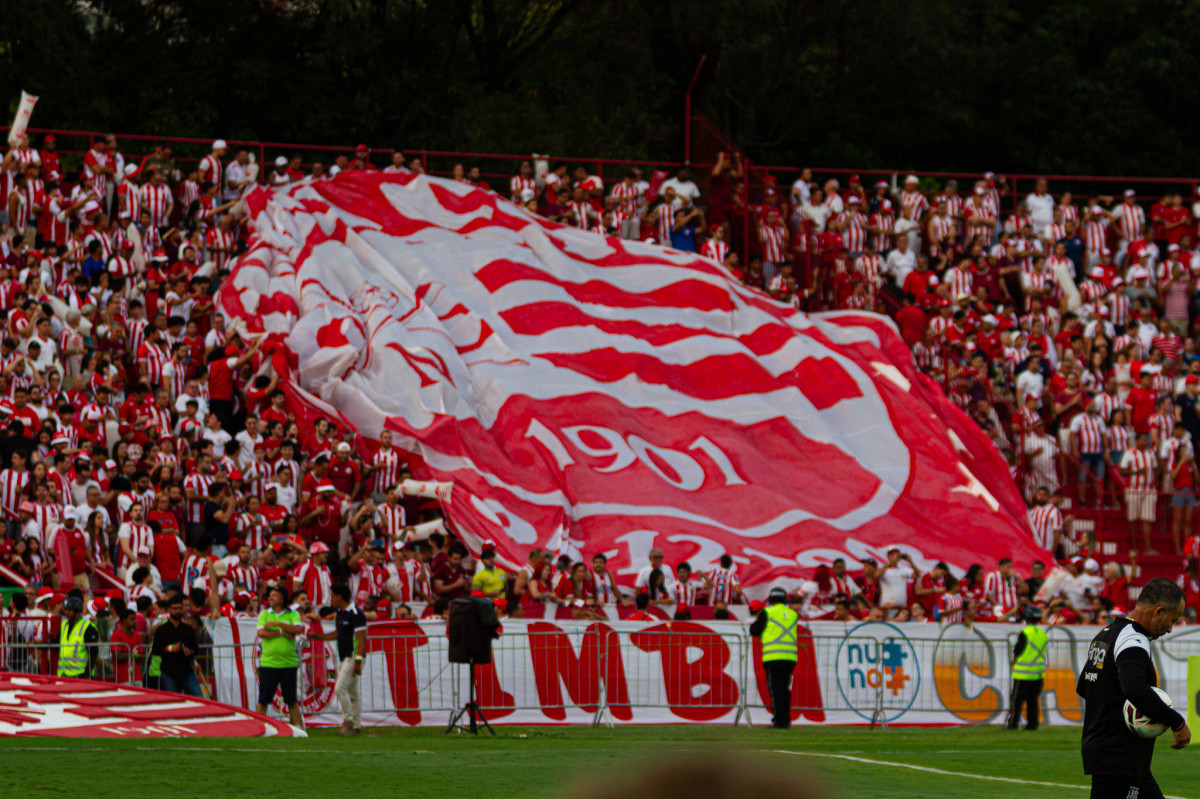 Torcida do Náutico faz caldeirão nos Aflitos/Gabriel França/ CNC