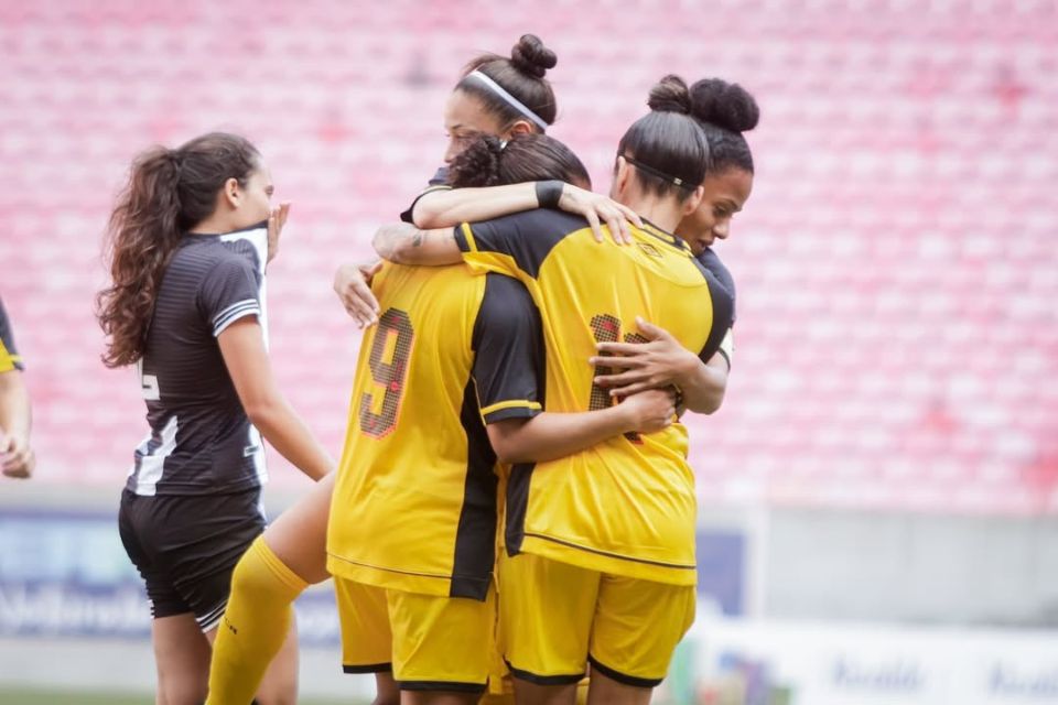 Jogadoras do Sport na disputa da Copa Maria Bonita/Sandy James/Sport Recife
