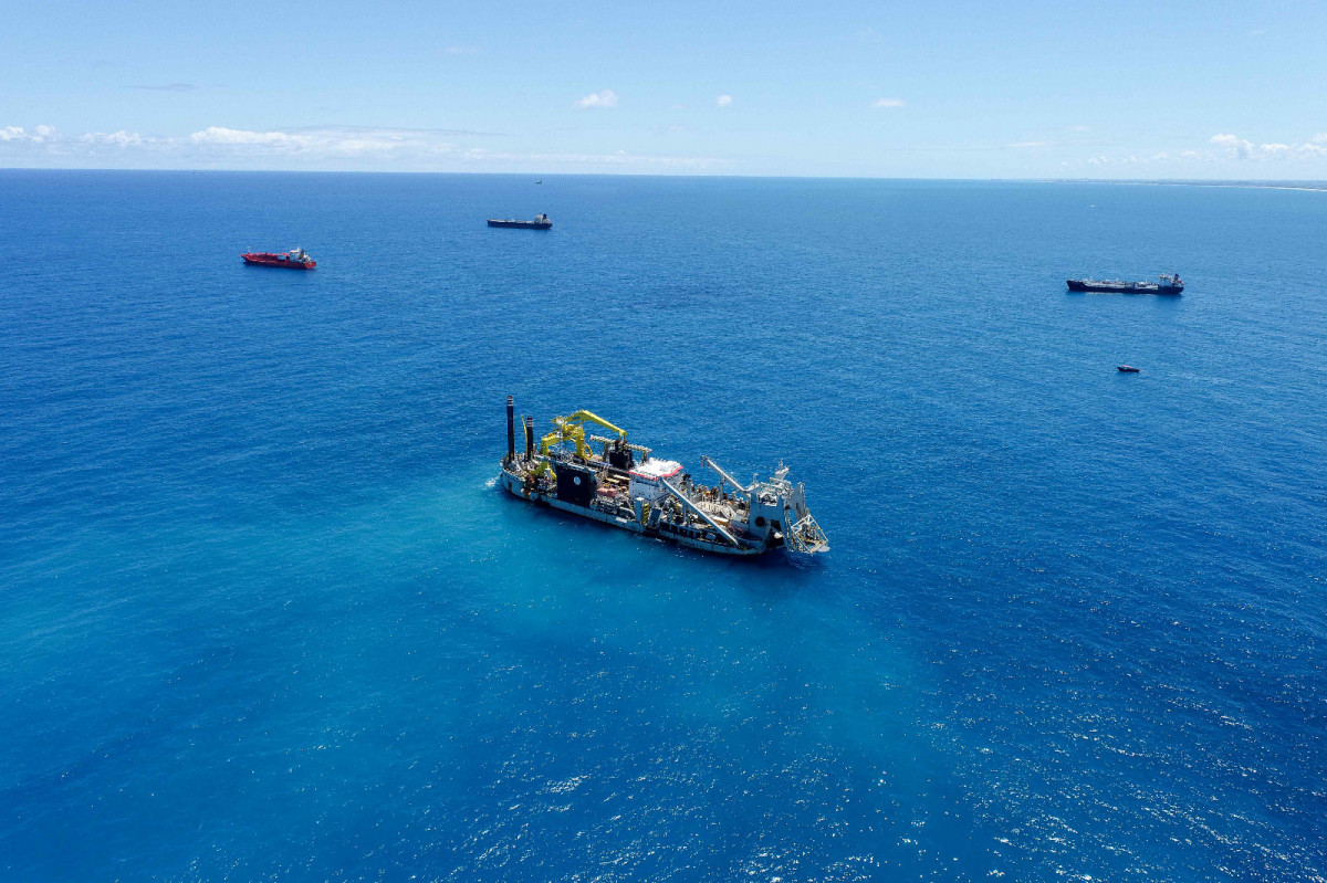 Com a autorização da Marinha, o Porto de Suape poderá receber embarcações de classe mundial, como o Suezmax (navio-tanque com calado de 17 metros e capacidade de carga entre 140 mil e 175 mil toneladas)/Foto: Divulgação