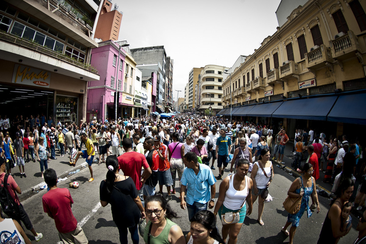 Em 2022, 11,2% dos trabalhadores trabalhavam por uma remuneração que chegava, no máximo, a R$ 606 mensais (Arquivo/Agência Brasil) Em 2022, 11,2% dos trabalhadores trabalhavam por uma remuneração que chegava, no máximo, a R$ 606 mensais/Arquivo/Agência Brasil