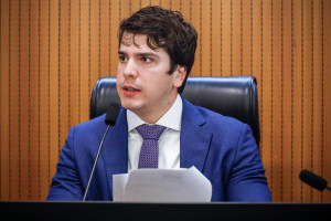 Presidente da comiss&atilde;o de Finan&ccedil;as, deputado estadual Ant&ocirc;nio Coelho