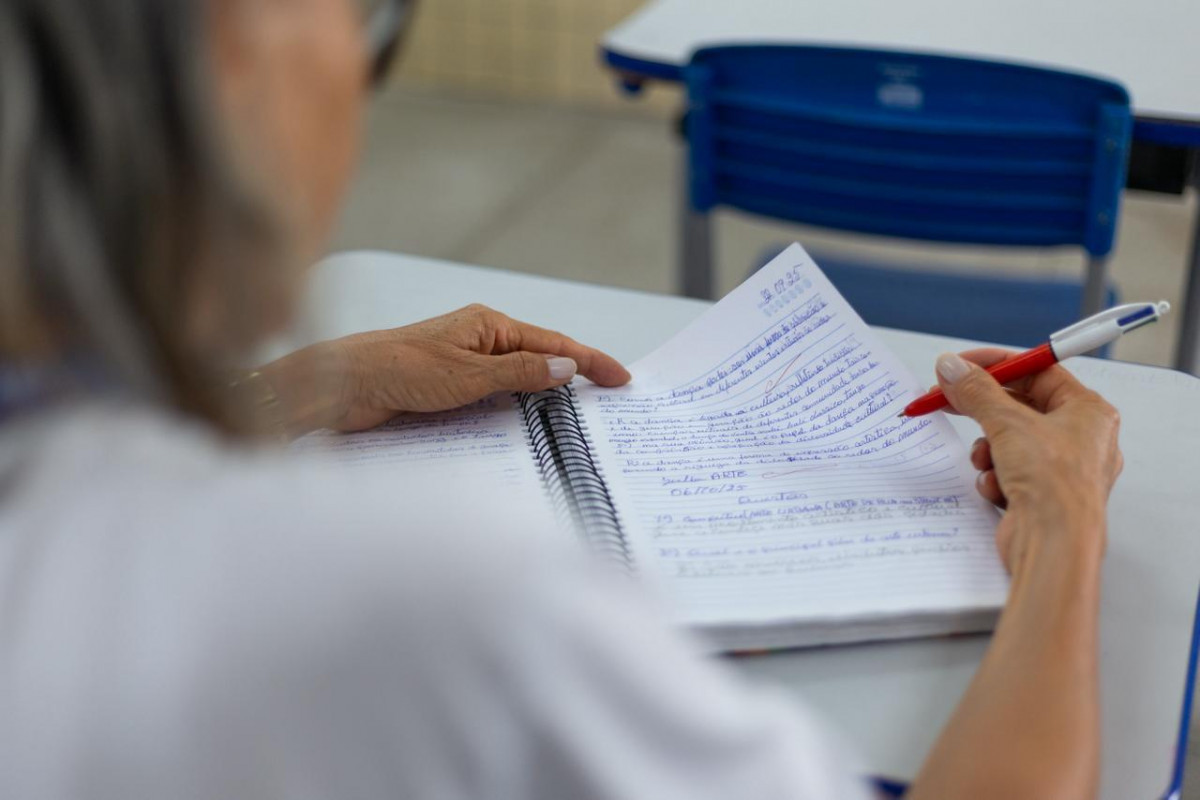 Caso a vaga em uma universidade federal para o curso de Medicina não vier nessa edição do Enem, Maria Goretti continuará buscando o seu sonho (Foto: Rafael Vieira / DP Fotos)