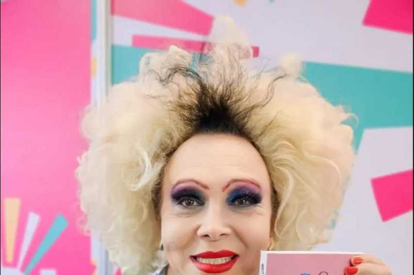 Atriz transformista Safira Bengell