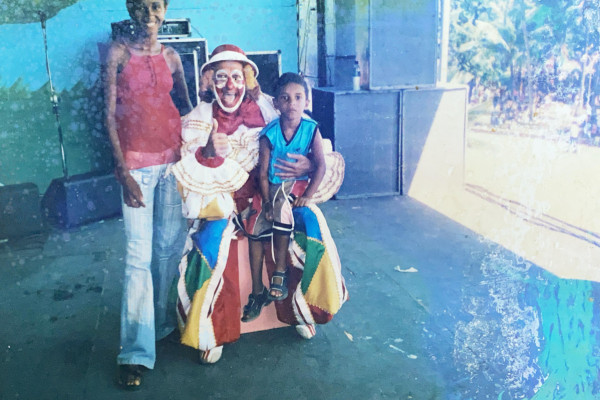 Palhaço Chocolate e Carlos Eduardo da Silva (Cortesia)