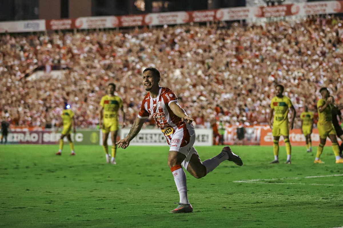 Hélio Borges fez o primeiro gol do Náutico /Nanda Prista