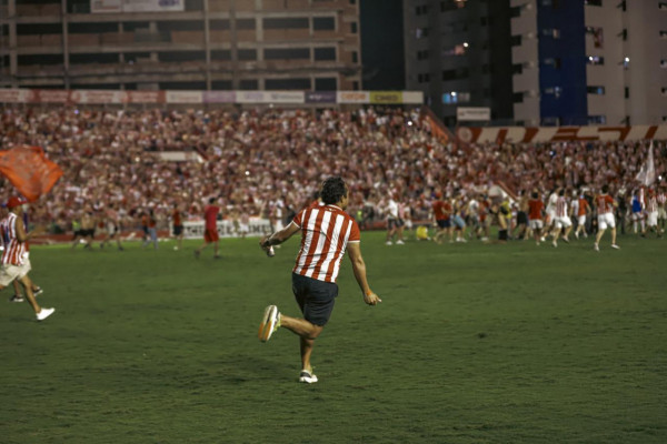 Invasão da torcida do Náutico nos Aflitos (Nanda Prista)