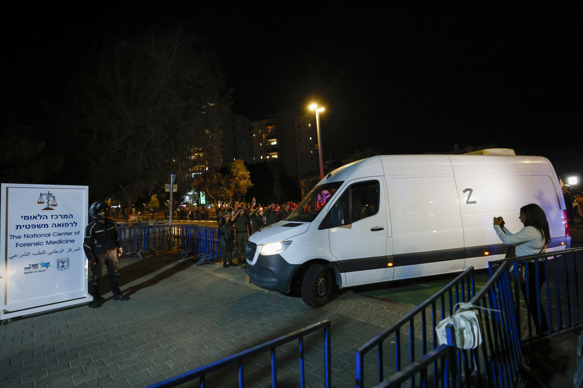 Corpos de reféns foram entregues ao Exército israelense   (JALAA MAREY / AFP) Corpos de reféns foram entregues ao Exército israelense  /JALAA MAREY / AFP