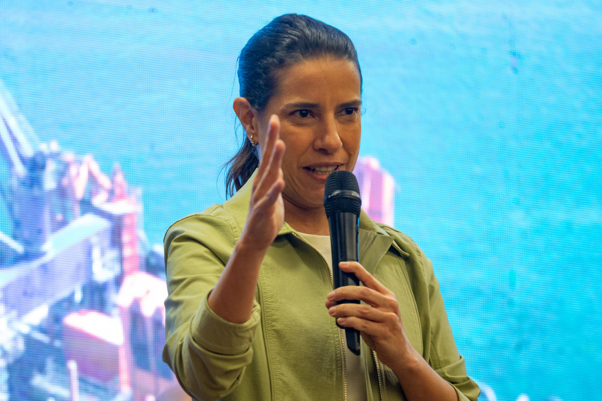 Cabo de Santo Agostinho, PE, 29/08/2025 - RAQUEL LYRA PORTO DE SUAPE - Na manhã desta quinta-feira(29), a governadora de Pernambuco, Raquel Lyra junto ao ministro de Portos e Aeroportos do Brasil, Silvio Costa Filho, anunciaram investimentos para o Porto de Suape. (Rafael Vieira) Cabo de Santo Agostinho, PE, 29/08/2025 - RAQUEL LYRA PORTO DE SUAPE - Na manhã desta quinta-feira(29), a governadora de Pernambuco, Raquel Lyra junto ao ministro de Portos e Aeroportos do Brasil, Silvio Costa Filho, anunciaram investimentos para o Porto de Suape./Rafael Vieira