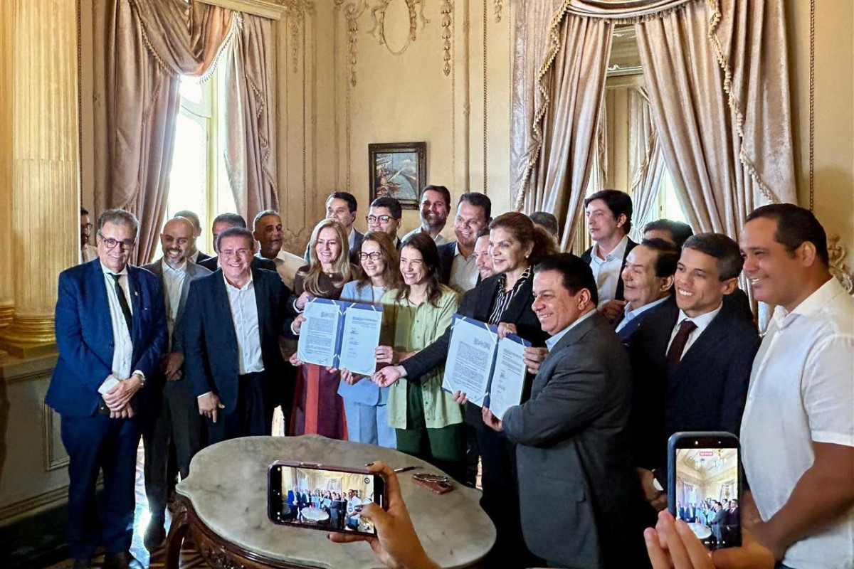 A declaração de Raquel Lyra foi dada após sancionar o empréstimo de R$ 1,5 bilhão que será contratado junto ao Banco do Brasil (Foto: Blog Dantas Barreto) A declaração de Raquel Lyra foi dada após sancionar o empréstimo de R$ 1,5 bilhão que será contratado junto ao Banco do Brasil/Foto: Blog Dantas Barreto