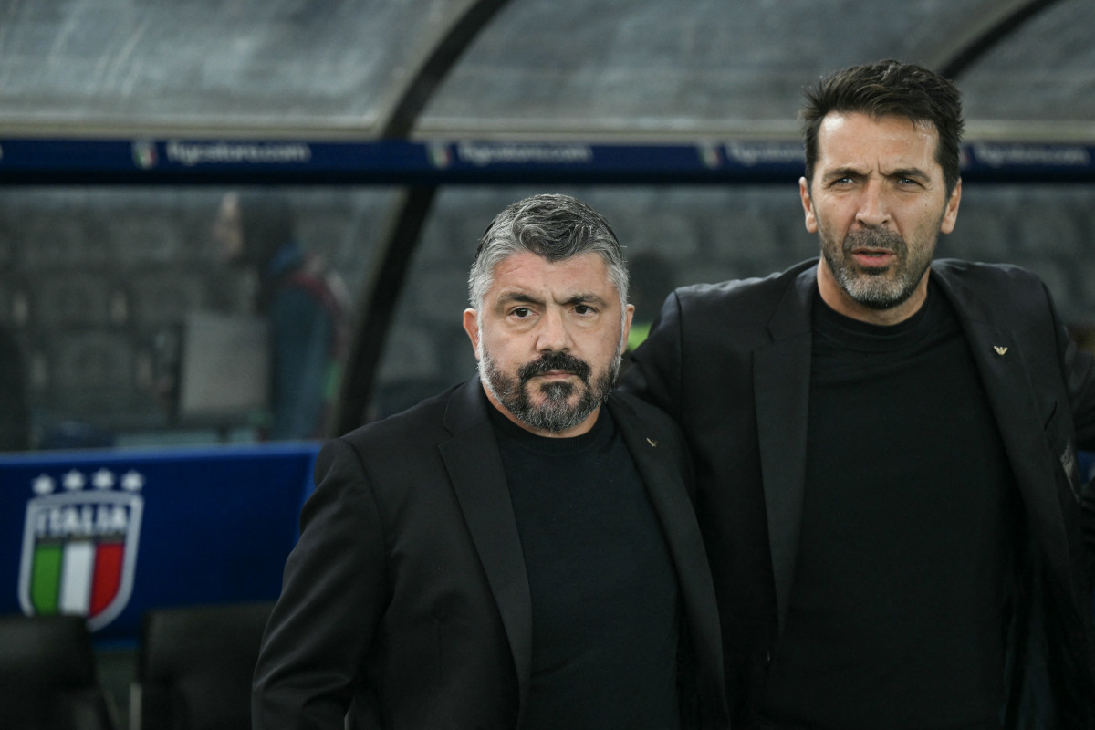 Gennaro Gattuso, técnico da Itália e Gianluigi Buffon, atual chefe da delegação italiana (STEFANO RELLANDINI / AFP) Gennaro Gattuso, técnico da Itália e Gianluigi Buffon, atual chefe da delegação italiana/STEFANO RELLANDINI / AFP