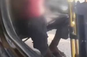 Suspeito foi detido no ônibus por assédio 