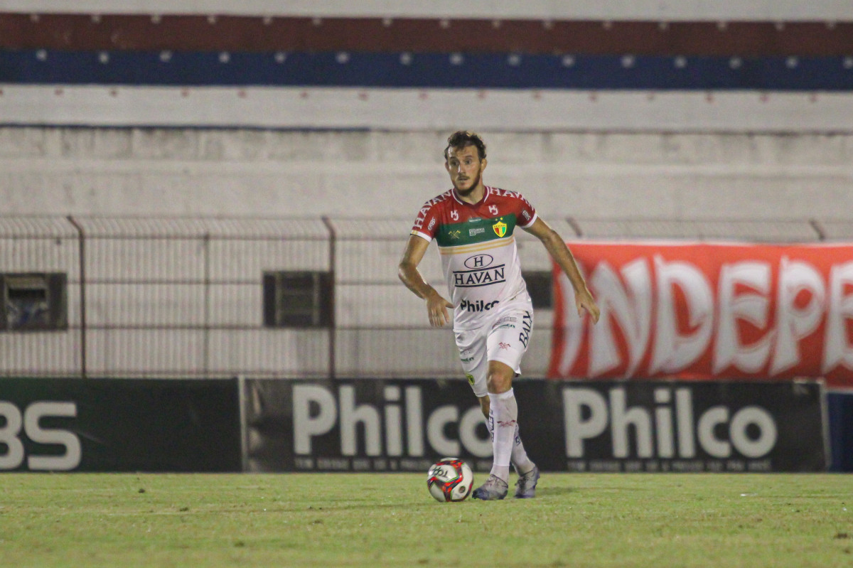 Ianson, zagueiro do Brusque (Lucas Gabriel Cardoso/Brusque FC) Ianson, zagueiro do Brusque/Lucas Gabriel Cardoso/Brusque FC