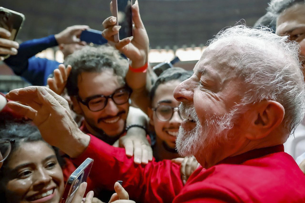 Presidente da República, Luiz Inácio Lula da Silva durante encontro com os alunos da Rede de Cursinhos Populares (CPOP). Ginásio Adib Moysés Dib - São Bernardo do Campo-SP.
(Ricardo Stuckert / PR) Presidente da República, Luiz Inácio Lula da Silva durante encontro com os alunos da Rede de Cursinhos Populares (CPOP). Ginásio Adib Moysés Dib - São Bernardo do Campo-SP.
/Ricardo Stuckert / PR