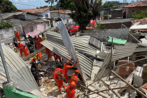Desabamento em Olinda aconteceu neste domingo (19)
