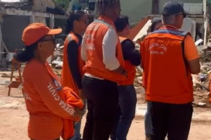 Técnicos da defesa Civil de Olinda vistoriaram conjunto atingido por demolições