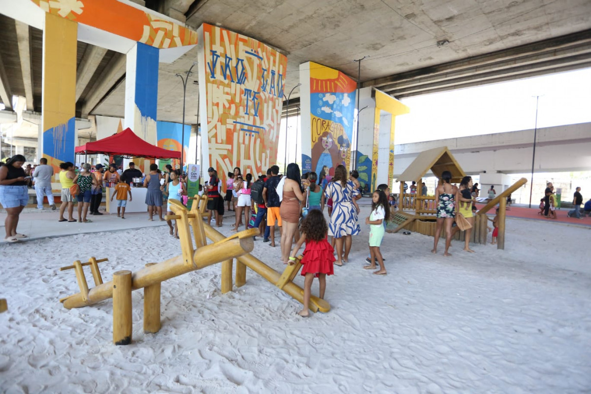 Comvida foi inaugurado sob Viaduto Capitão Temudo, na área central do Recife (Melissa Fernandes/ DP Foto)