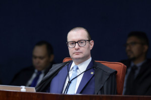 Ministro Zanin, do STF, nega a&ccedil;&atilde;o que cobrava instala&ccedil;&atilde;o da CPI do Master