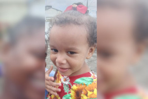 Segundo familiares, Ester Izabelle, de 4 anos, foi sequestrada por um homem desconhecido