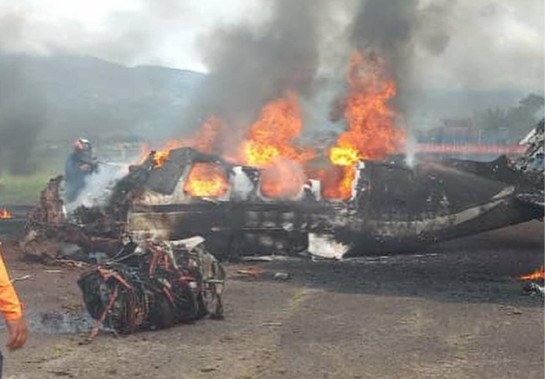As duas vítimas eram os pilotos do avião e, segundo informações preliminares, não eram naturais do estado de Táchira (crédito: Reprodução/ Redes Sociais) As duas vítimas eram os pilotos do avião e, segundo informações preliminares, não eram naturais do estado de Táchira/crédito: Reprodução/ Redes Sociais