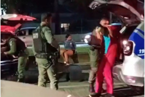 Tiroteio na Várzea entre suspeitos de assalto e PM deixa um morto, dois feridos e uma mulher presa