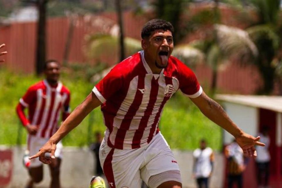 Jogador da base do Náutico em comemoração de gol (Gabriel França / CNC) Jogador da base do Náutico em comemoração de gol/Gabriel França / CNC
