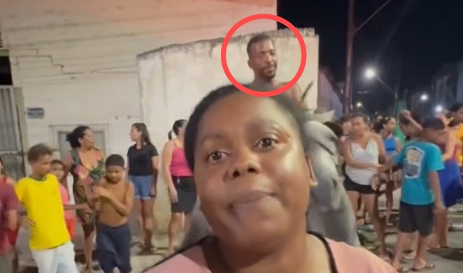 Um dos suspeitos de envolvimento na morte de Esther apareceu em protesto pelo desaparecimento da menina
(Reprodução/Redes Sociais) Um dos suspeitos de envolvimento na morte de Esther apareceu em protesto pelo desaparecimento da menina
/Reprodução/Redes Sociais