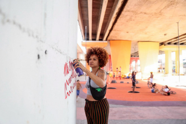 Nathê tem diversos trabalhos pelo Recife e até em outros estados do Brasil (Foto: Crysli Viana/DP Foto)