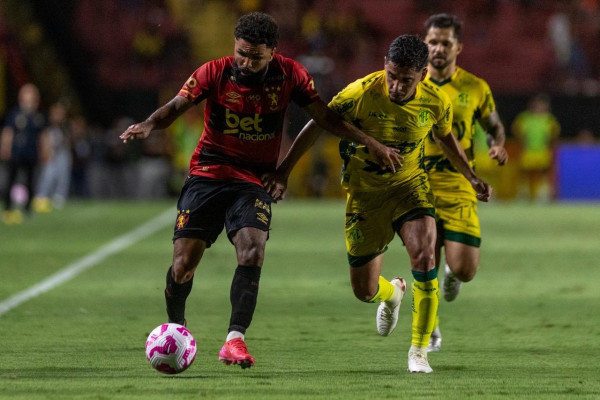 Sport e Mirassol se enfrentaram na Ilha do Retiro pela 30ª rodada da Série A (Rafael Vieira)