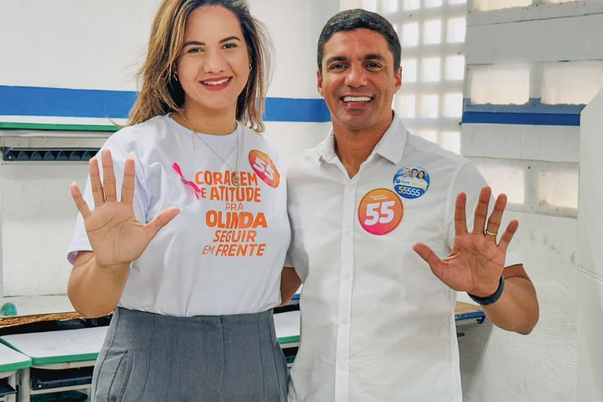 Prefeita de Olinda, Mirella Almeida, e vereador Felipe Nascimento, pré-candidato a deputado estadual (Foto: Reprodução/@felipenascimento.olinda)