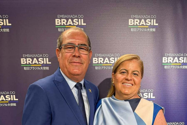 Prefeito de Jaboatão, Mano Medeiros, e primeira-dama Andrea Medeiros, pré-candidata a deputada estadual (Foto: Reprodução/@andreamedeiros.55)