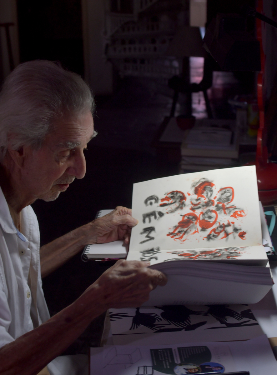 Petronio Cunha foi o responsável pela criação da identidade visual de Olinda como Cidade-Patrimônio da Humanidade (Foto: Leopoldo Conrado)