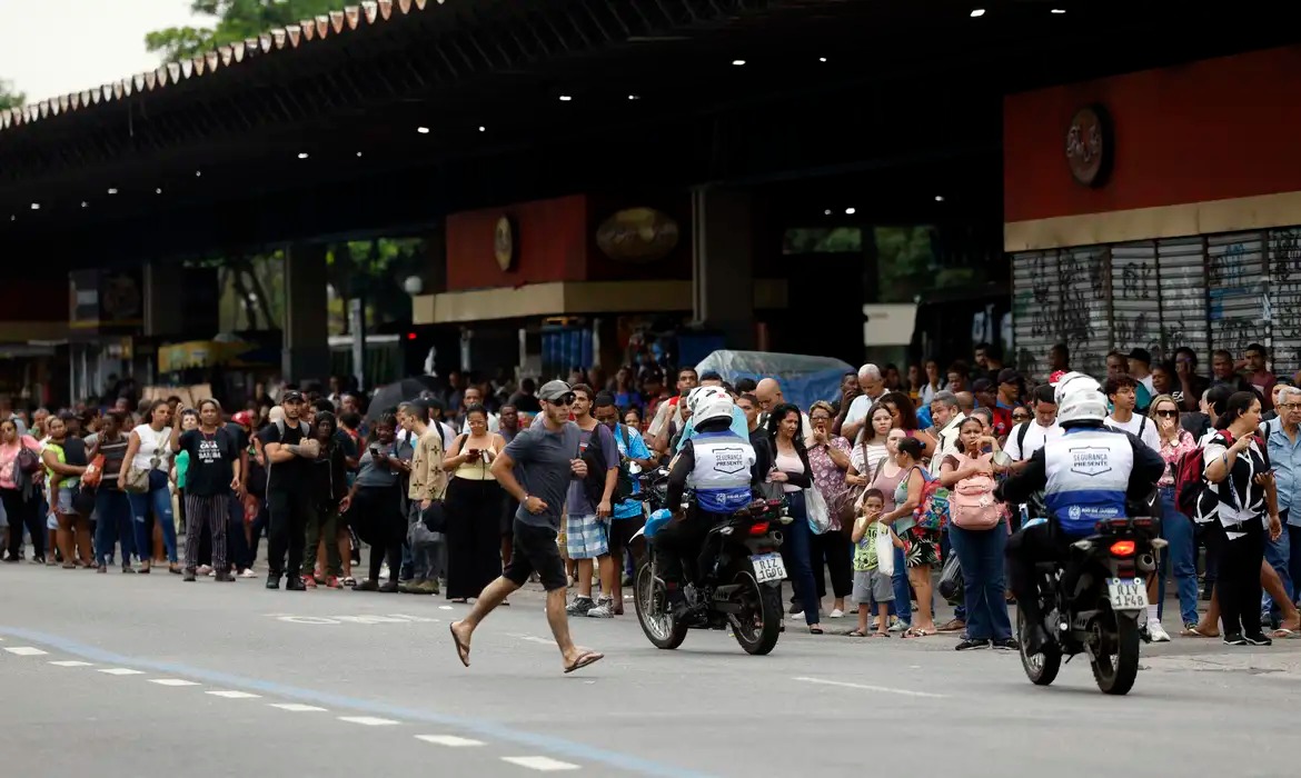 Volta para casa foi impactada pela operação /Fernando Frazão/Agência Brasil