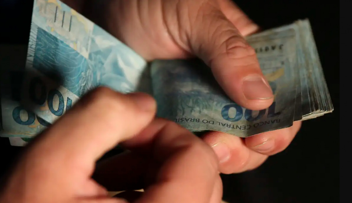 Entre os dias 1º a 30 de novembro, os empreendedores informais podem garantir crédito de até R$ 3 mil, podendo chegar a R$ 5 mil para quem já é cliente da AGE (Foto: José Cruz/Agência Brasil) Entre os dias 1º a 30 de novembro, os empreendedores informais podem garantir crédito de até R$ 3 mil, podendo chegar a R$ 5 mil para quem já é cliente da AGE/Foto: José Cruz/Agência Brasil