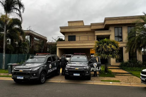 Durante a ação, um dos investigados morreu em confronto com a polícia