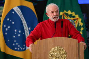 Lula sanciona lei para fortalecer combate ao crime organizado. 