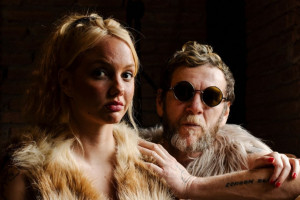 Lavínia e Otto lançam clipe poético de 'Solidão em Grão'