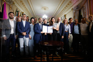 Raquel Lyra assina a ordem de serviço para construção simultânea de 15 Centros de Artes e Esportes Unificados da Cultura (CEUs da Cultura)