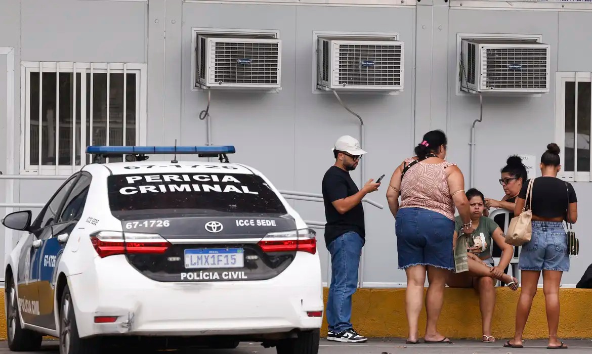 Sessenta corpos foram liberados para sepultamento (Tânia Rêgo/Agência Brasil) Sessenta corpos foram liberados para sepultamento/Tânia Rêgo/Agência Brasil