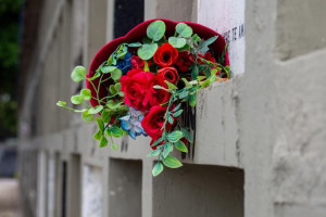 Neste domingo (2), milhares de pessoas devem circular nos cemitérios do Grande Recife para celebrar a data visitando os sepultamentos de familiares e amigos