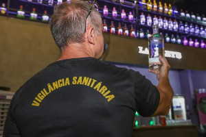 

Presença do metanol na bebida indica adulteração 