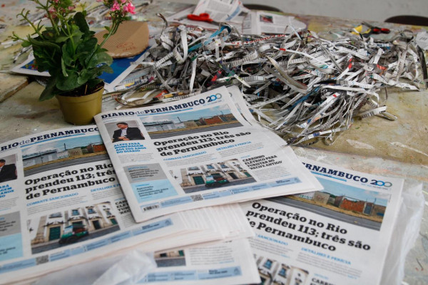 Páginas do Diario viram arte para festa de 200 anos do jornal
