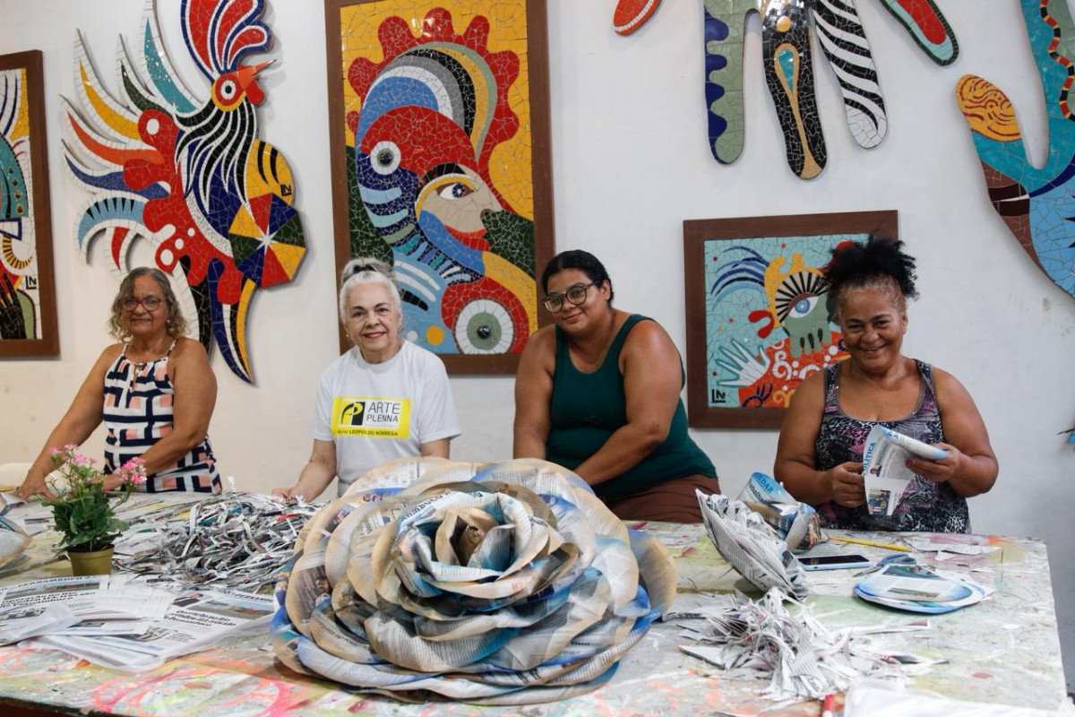 Páginas do Diario viram arte para festa de 200 anos do jornal
 (Foto: Marina Torres)