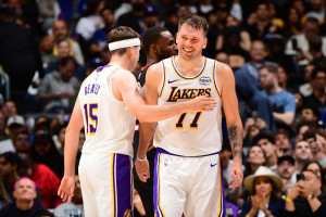 Luka Doncic e Austin Reaves, principais estrelas do Lakers neste início de temporada