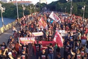 Metroviários realizam protesto no Recife nesta quarta-feira (5)