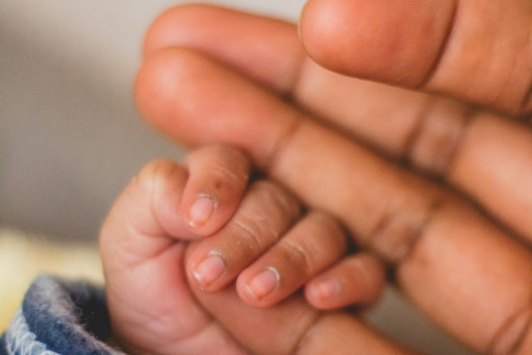 Câmara aprova ampliação gradual da licença-paternidade