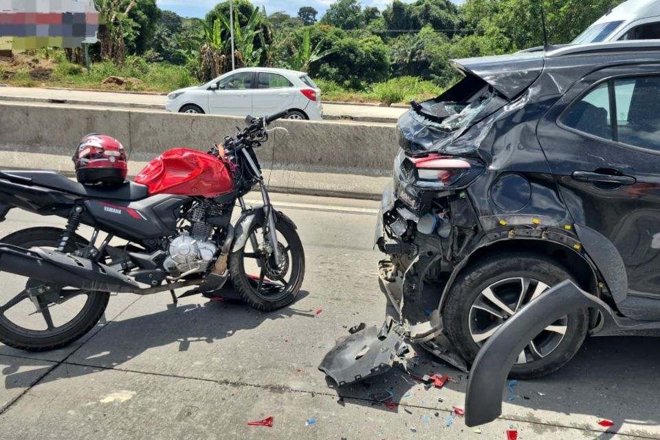 Motociclista de aplicativo morre e passageira fica ferida após colisão na BR-232, em Jaboatão
/Divulgação/Ascom PRF