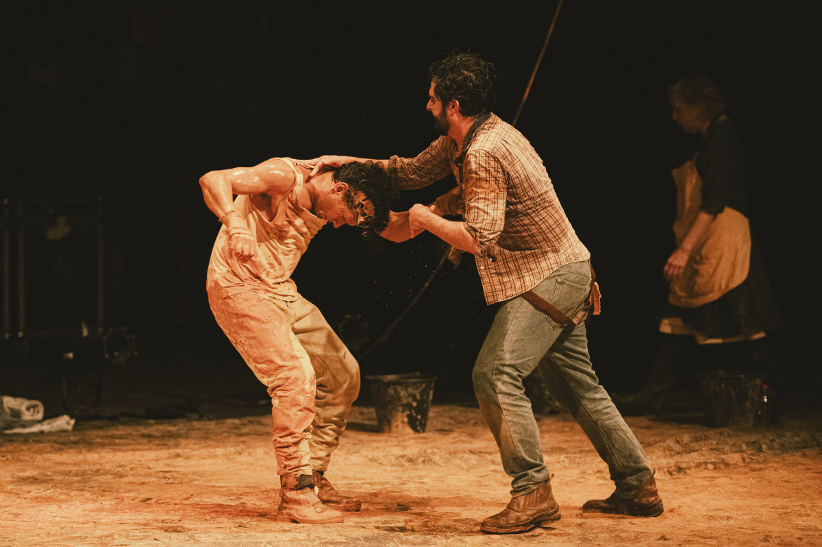 ‘Tom na Fazenda’ aterrissa no Recife (Alex Woloch)