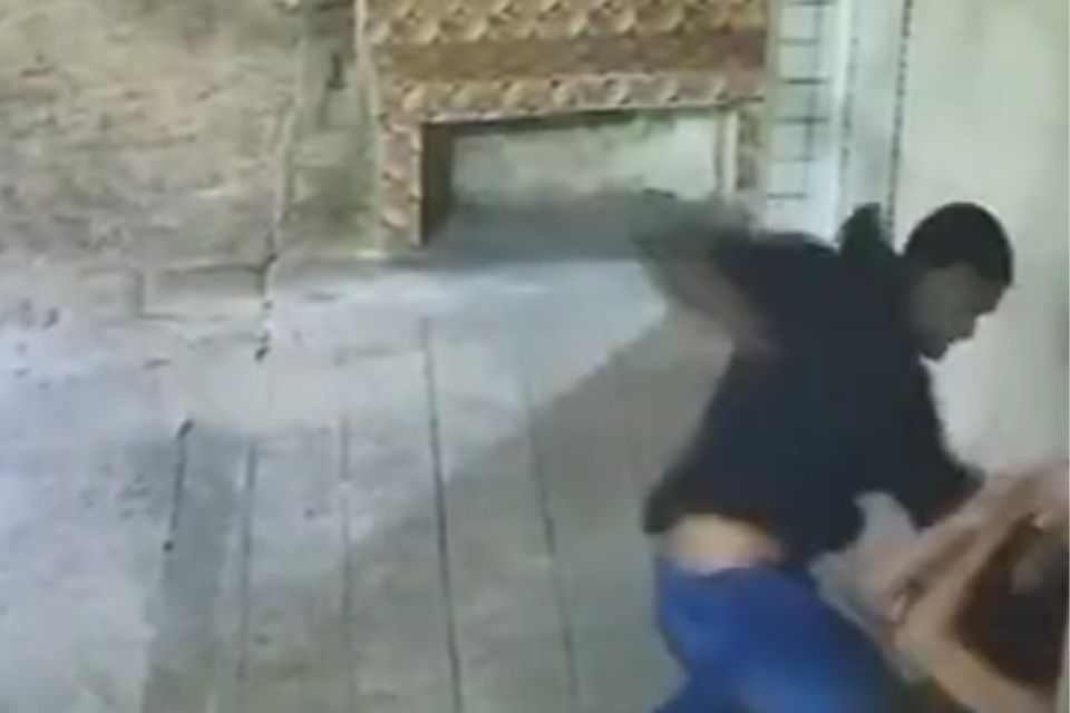 Agressões aconteceram na Rua Paraisópolis, no bairro de Nova Descoberta, Zona Norte do Recife /Foto: Reprodução / Redes Sociais