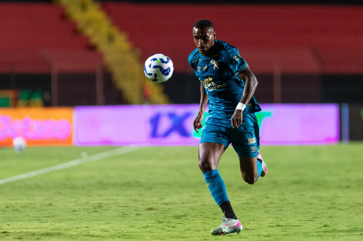  Recife, PE, 05/11/2025 - SPORT X JUVENTUDE - Na noite desta quarta-feira(05), a equipe do Sport recebeu a equipe do Juventude pelo Campeonato Brasileiro da Serie A 2025 na Ilha do Retiro. Matheus Alexandre./ Rafael Vieira